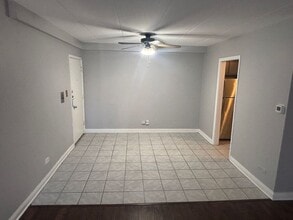 10302 S Komensky Ave in Oak Lawn, IL - Building Photo - Building Photo