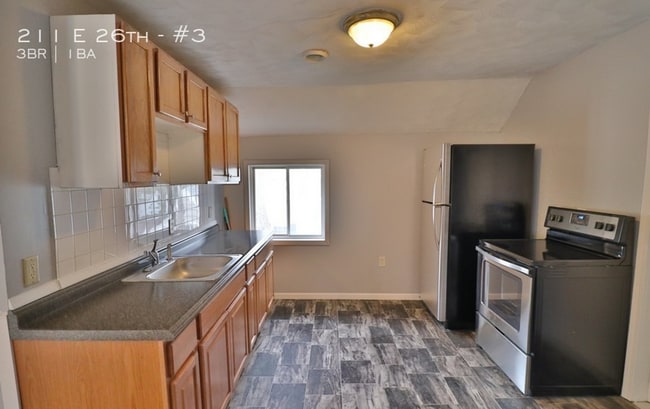 211 E 26th St in Sioux Falls, SD - Building Photo - Building Photo