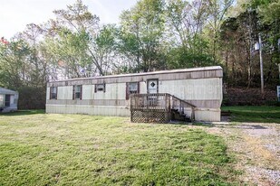 821 Hillvale Rd in Andersonville, TN - Building Photo