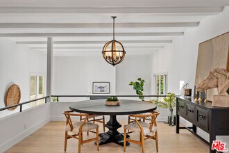4148 Sunswept Dr in Los Angeles, CA - Building Photo - Building Photo