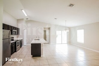 331 SW Grimaldo Terrace in Port St. Lucie, FL - Building Photo - Building Photo
