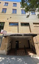 1 W 5th St in Winston-Salem, NC - Building Photo