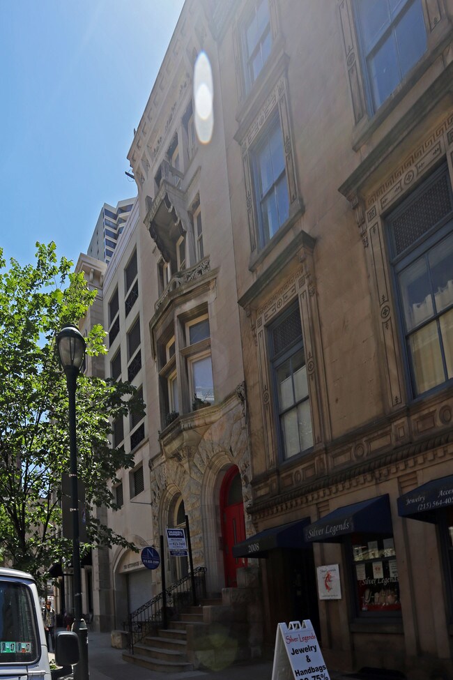 2006 Walnut St in Philadelphia, PA - Foto de edificio - Building Photo