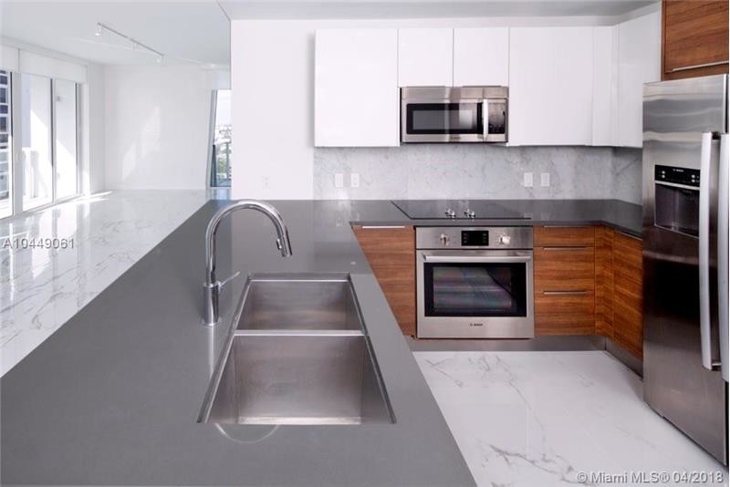 601 NE 27th St-Unit -1702 in Miami, FL - Building Photo