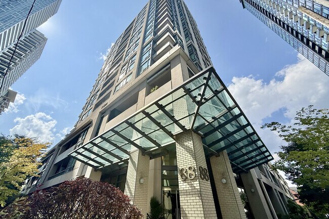 88 Broadway Ave in Toronto, ON - Building Photo - Building Photo