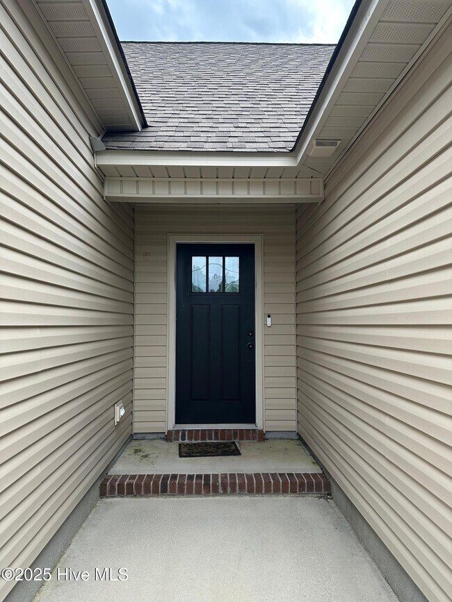 202 Leeward Landing in Holly Ridge, NC - Building Photo - Building Photo