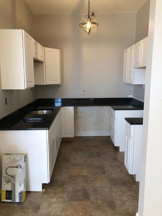 4 Essex St, Unit 3B in Beverly, MA - Building Photo