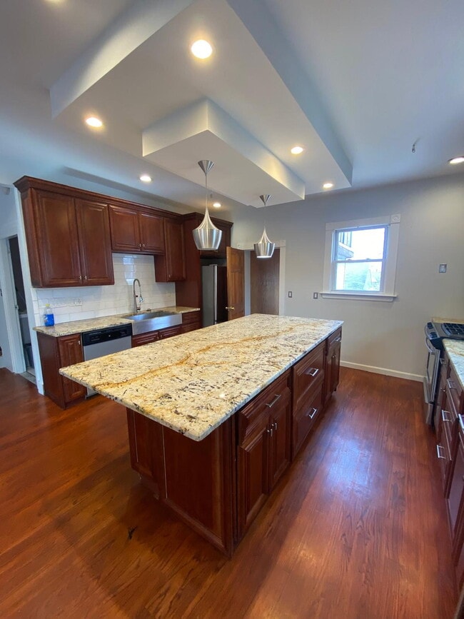 33 Forest St, Unit 2 in Boston, MA - Building Photo - Building Photo