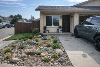 1394 Pajaro Ave in Manteca, CA - Building Photo - Building Photo