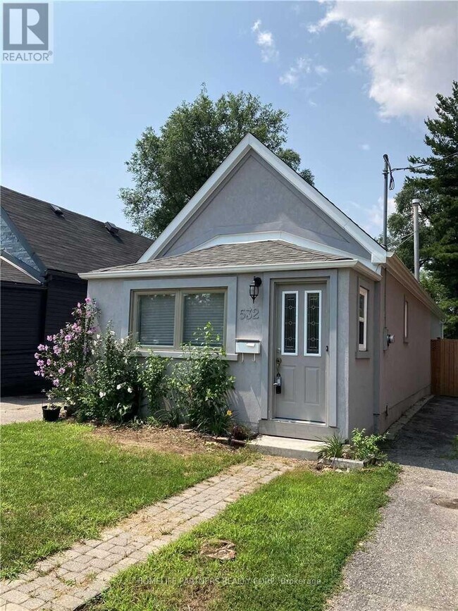532 Jane St in Toronto, ON - Building Photo - Building Photo