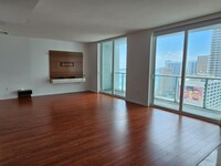 244 Biscayne Blvd, Unit 3707 in Miami, FL - Foto de edificio - Building Photo