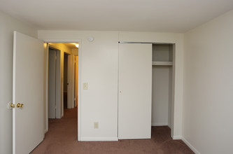 Clay Court Apartments in Syracuse, NY - Building Photo - Interior Photo