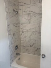 1629 Espanola Ave in Daytona Beach, FL - Foto de edificio - Building Photo