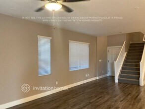 10515 Laurelwood Lake Ave in Las Vegas, NV - Building Photo - Building Photo