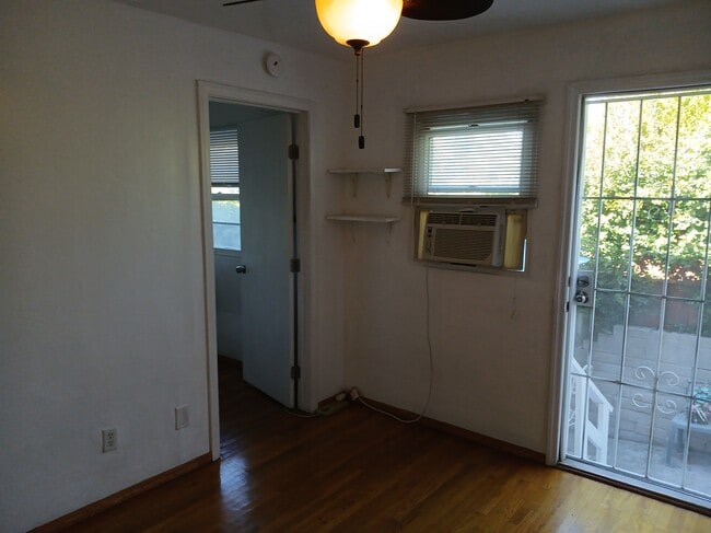 7848 Normal Ave, Unit 3 in La Mesa, CA - Foto de edificio - Building Photo