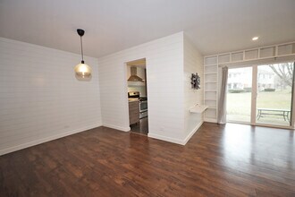 48 Lambert Dr in Schaumburg, IL - Building Photo - Building Photo