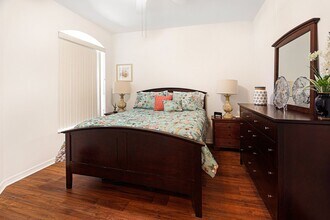 7068 Prosperity Cir in Sarasota, FL - Building Photo - Building Photo