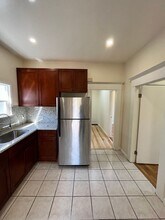 1025-1027 E 17th St in Oakland, CA - Building Photo - Building Photo