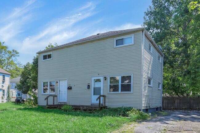 property at 898-900-900 Racine Ave