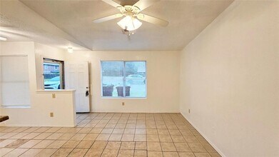 6108 SE 46th St in Oklahoma City, OK - Building Photo - Building Photo