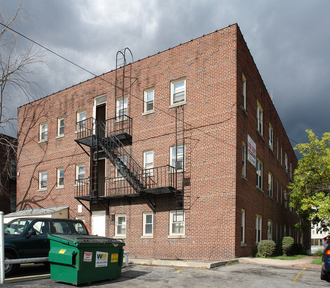 47 Troup St in Rochester, NY - Foto de edificio - Building Photo