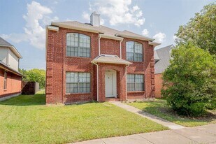 832 Winding Creek Dr in Mesquite, TX - Building Photo