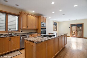 1631 W Wolfram St in Chicago, IL - Building Photo - Building Photo