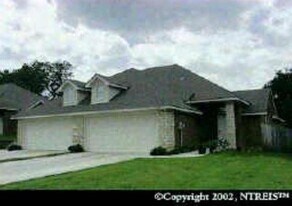 222 Rentz Pl Cir in Weatherford, TX - Building Photo
