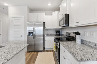 205 Palmeras Marinas Ln in Panama City Beach, FL - Building Photo - Building Photo