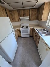 809 Green Valley Rd in Palm Harbor, FL - Building Photo - Building Photo