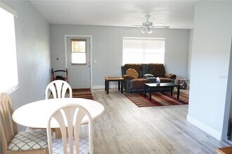 1801 Bedford Ln in Sun City Center, FL - Building Photo - Building Photo