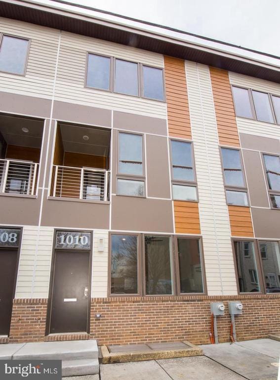 property at 1012 Mt Vernon St