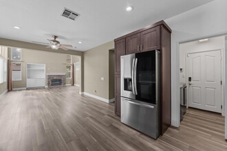 13422 Apricot Tree Ln in Corona, CA - Building Photo - Building Photo
