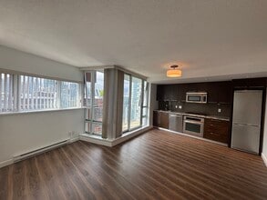 918 Cooperage Way in Vancouver, BC - Building Photo - Building Photo