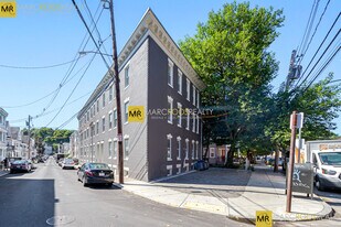 40 Brackett St, Unit 2 in Boston, MA - Building Photo