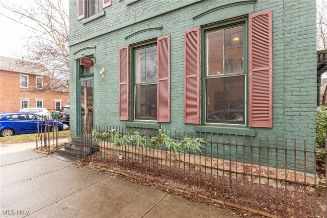 3001 Bridge Ave-Unit -1 in Cleveland, OH - Building Photo - Building Photo