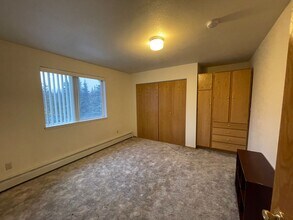 416 McCollum Dr in Kenai, AK - Building Photo - Building Photo