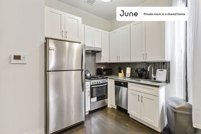 Room in Shared 4 bed/2 bath home, Unit B in Brooklyn, NY - Foto de edificio - Building Photo
