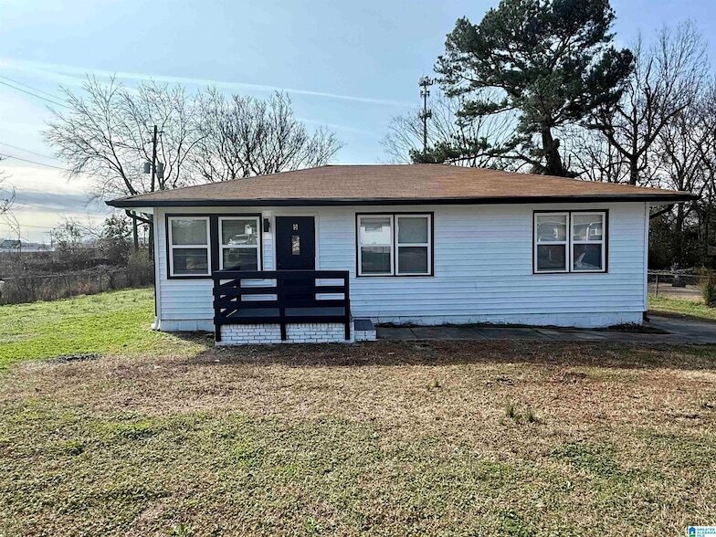 5 21st Ct NW in Center Point, AL - Foto de edificio