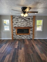 642 Echo Bend Blvd in Greenwood, IN - Foto de edificio - Building Photo