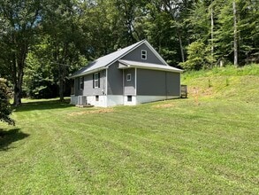 1868 Donelson Pkwy in Dover, TN - Building Photo - Building Photo