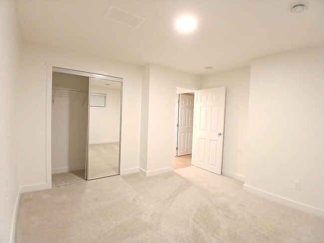 5100 River’s Edge Wy NW in Edmonton, AB - Building Photo - Building Photo