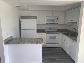 4688 Oak Terrace Dr in Greenacres, FL - Building Photo - Building Photo