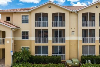 9005 Colby Dr in Ft. Myers, FL - Building Photo - Building Photo