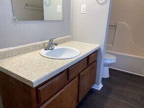 294 Tinker Hill Cv, Unit B in Jackson, TN - Building Photo - Building Photo