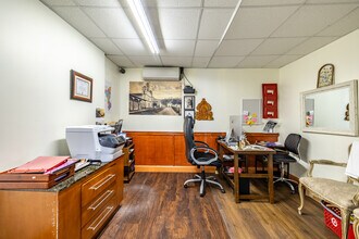 2004-2006 Bergenline Ave in Union City, NJ - Foto de edificio - Interior Photo