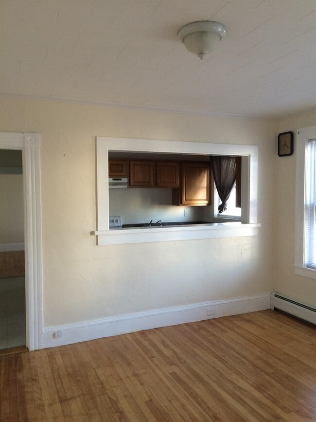 108 Alsace St in Manchester, NH - Building Photo - Building Photo