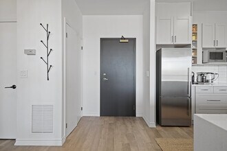 980 Yonge St in Toronto, ON - Building Photo - Building Photo