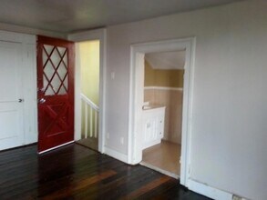 1566 Annunciation St, Unit 3 in New Orleans, LA - Foto de edificio - Building Photo