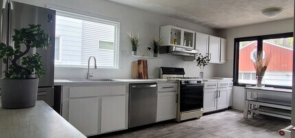 602 Marcella St, Unit A in Endicott, NY - Building Photo - Building Photo